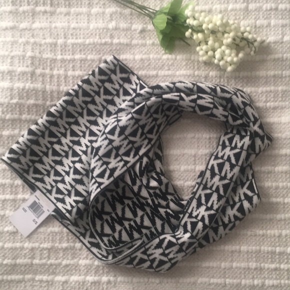 michael kors infinity scarf